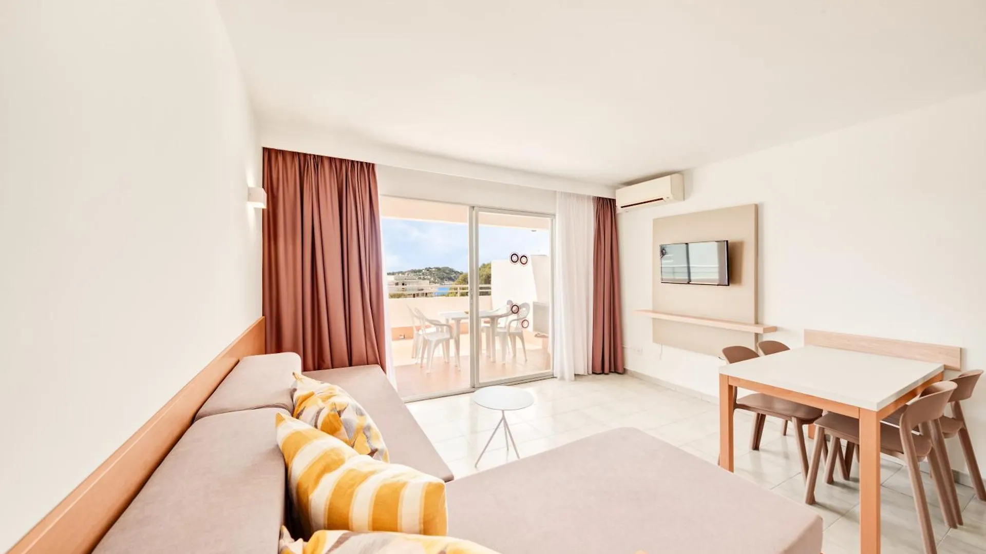 Apartamentos Vista Club Santa Ponsa 3*,  Spain